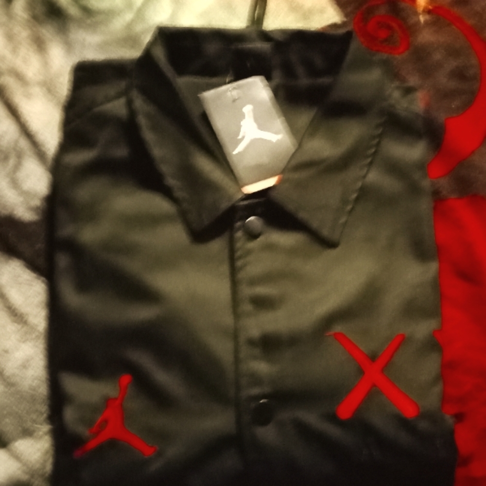 Kaws 2017 coach jacket size XL